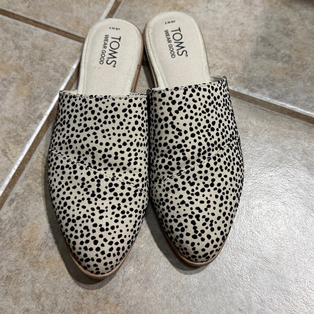 Toms Beige and Black Spotted Slip-On Mules - Picture 4 of 6